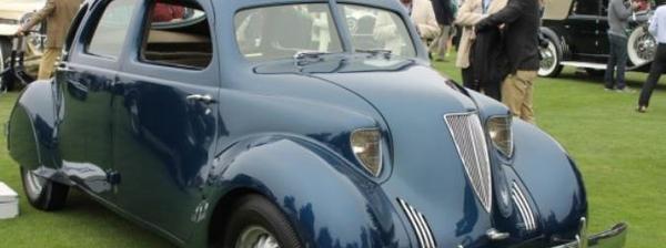 foto de vehiculo antigua con motor Hoffman X.